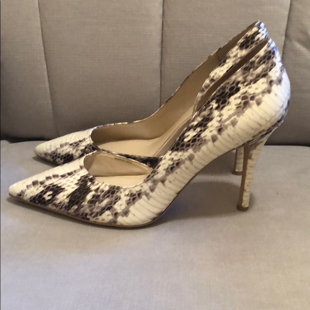 White House Black Market Snake Print Pumps
